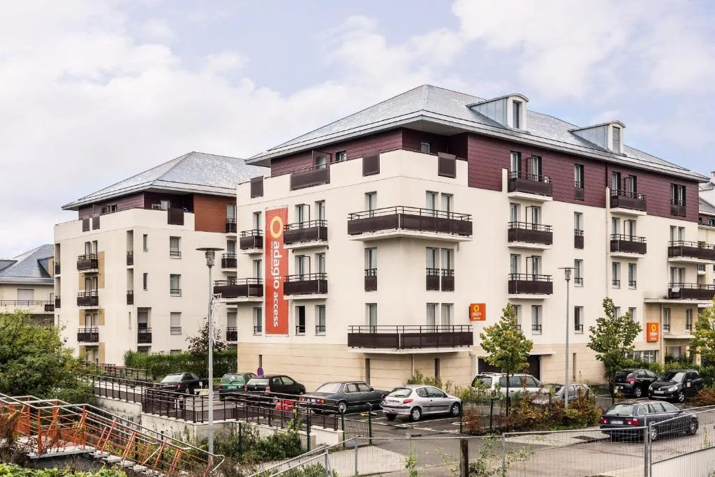 Pierre & Vacances - Carrières sous Poissy - Adagio access à Carrières-sous-Poissy