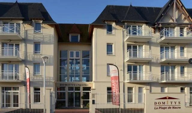 COURSEULLES SUR MER - LA PLAGE DE NACRE à Courseulles-sur-Mer