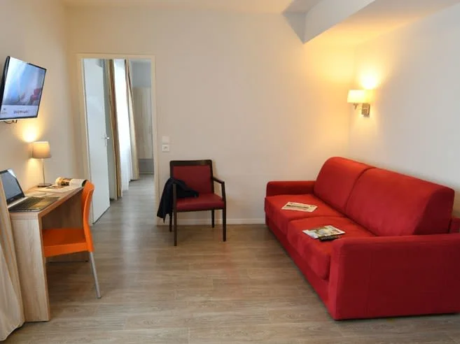 Appart-Hotel Bassins a Flot à BORDEAUX