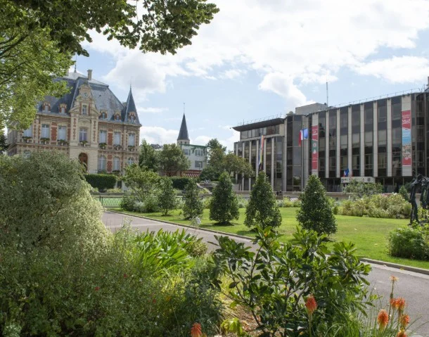 YSIA à Rueil-Malmaison